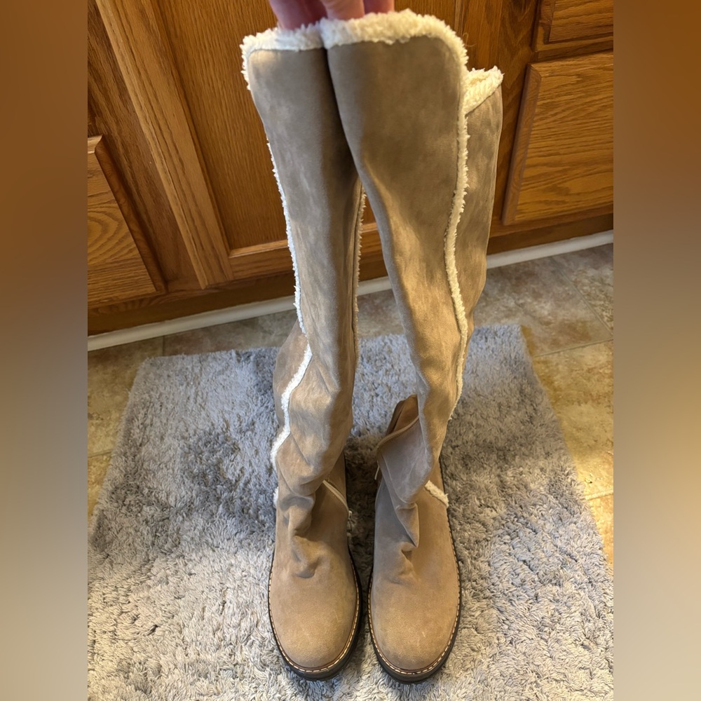 BUTITI Beige Fleecy Seam Inside Zip  Knee High Boots 9